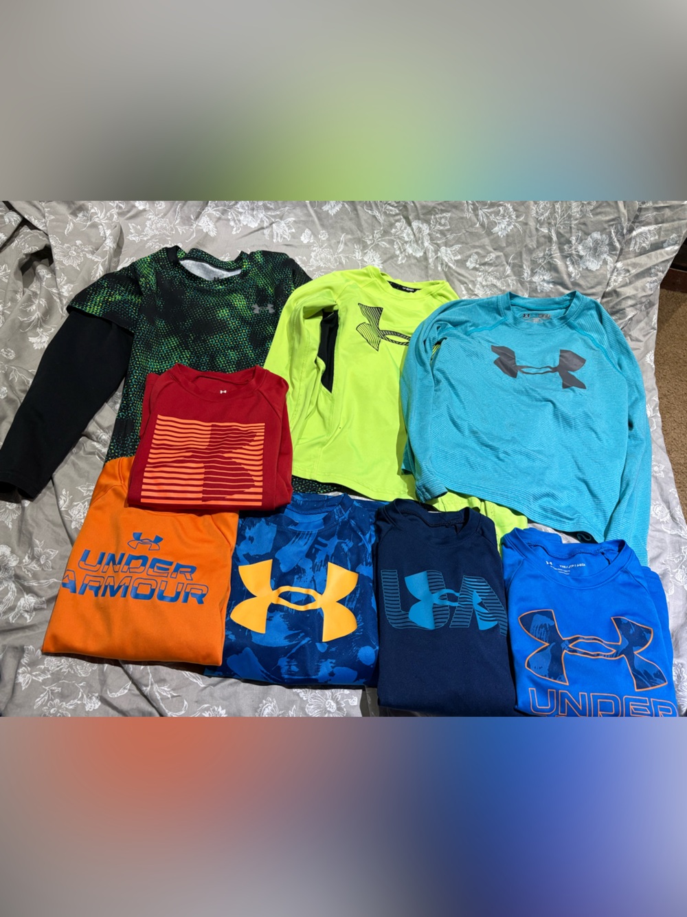 Boys bundle Under Armour short sleeve long tees shorts 11 pieces XS small